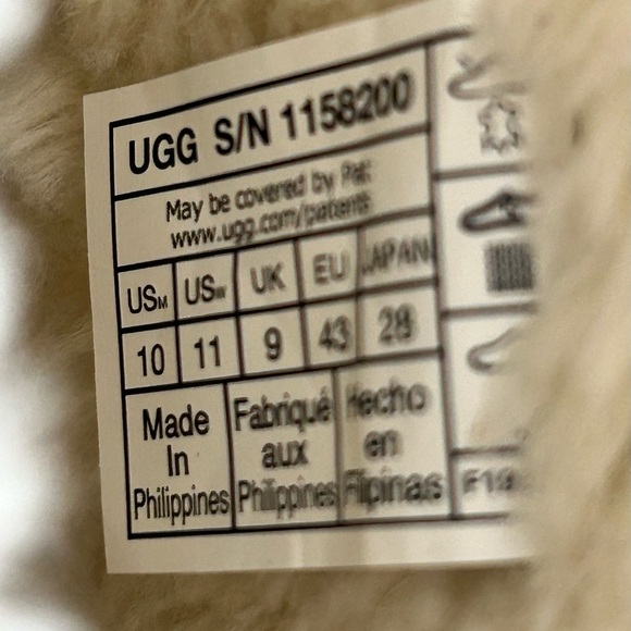 UGG Chestnut Suede Platform Booties Women 11 / Men 10 New without Box - Picture 9 of 9